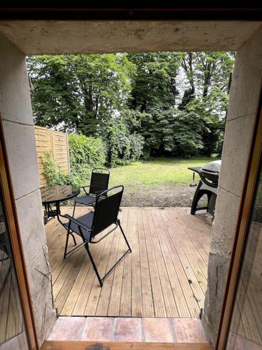 Superbe Appartement Cosy Avec Jardin Nimes Exterior foto